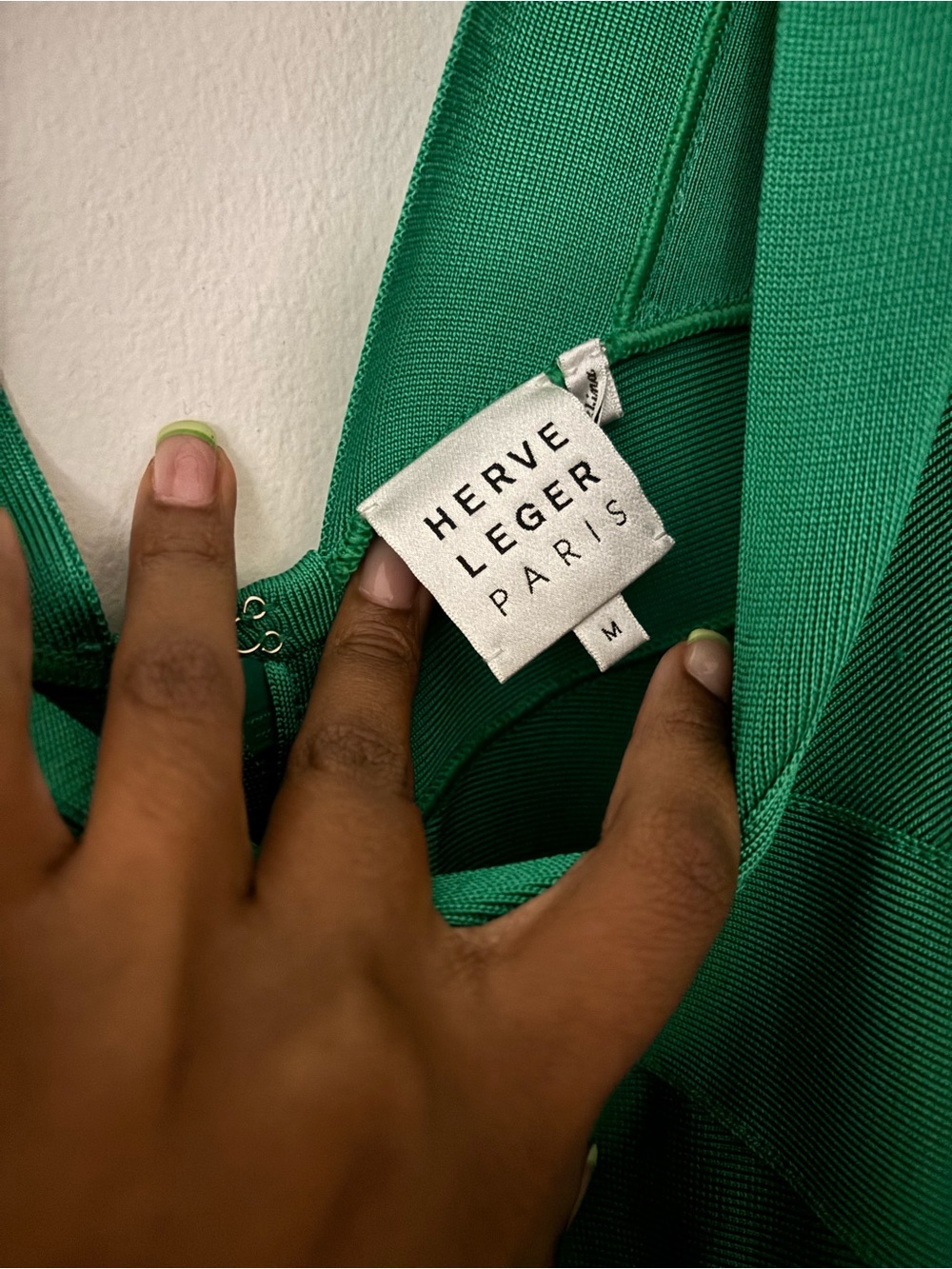 Sleeveless V-Neck Green Bodycon Dress - Picture 4 of 7